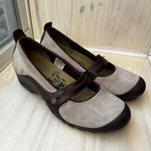 Merrel Women’s Plaza Bandeau Dark Taupe Mary Janes Jane round toe Shoes Size 8